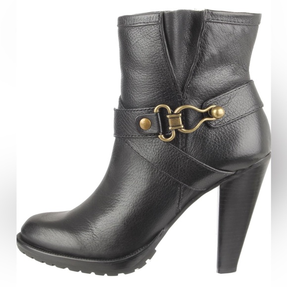 Cynthia Vincent Black Leather Booties - Picture 2 of 10